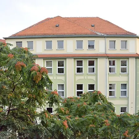 Kotlarska 17, Main Sq *